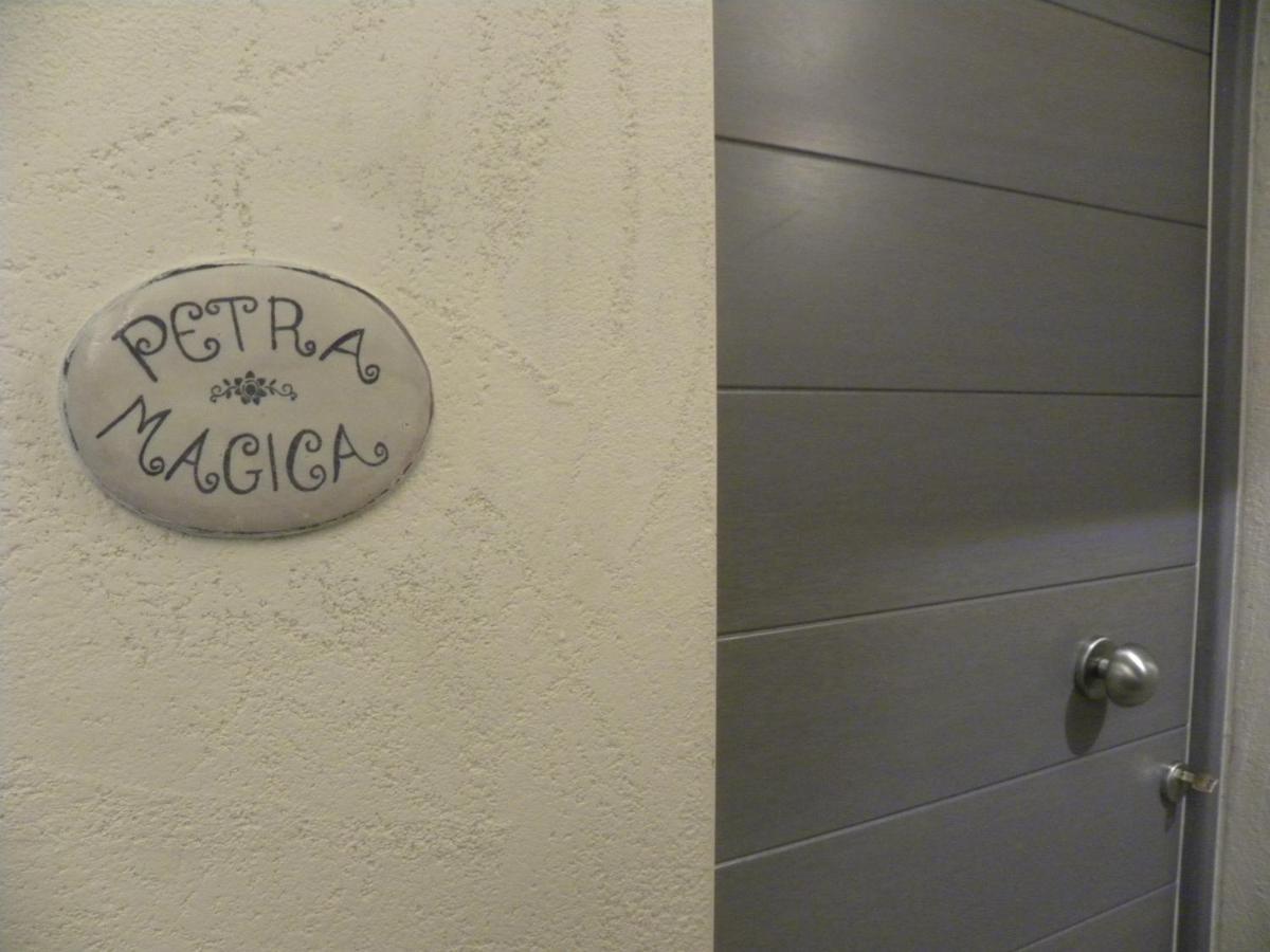 Petra Magica San Pantaleo Exterior foto